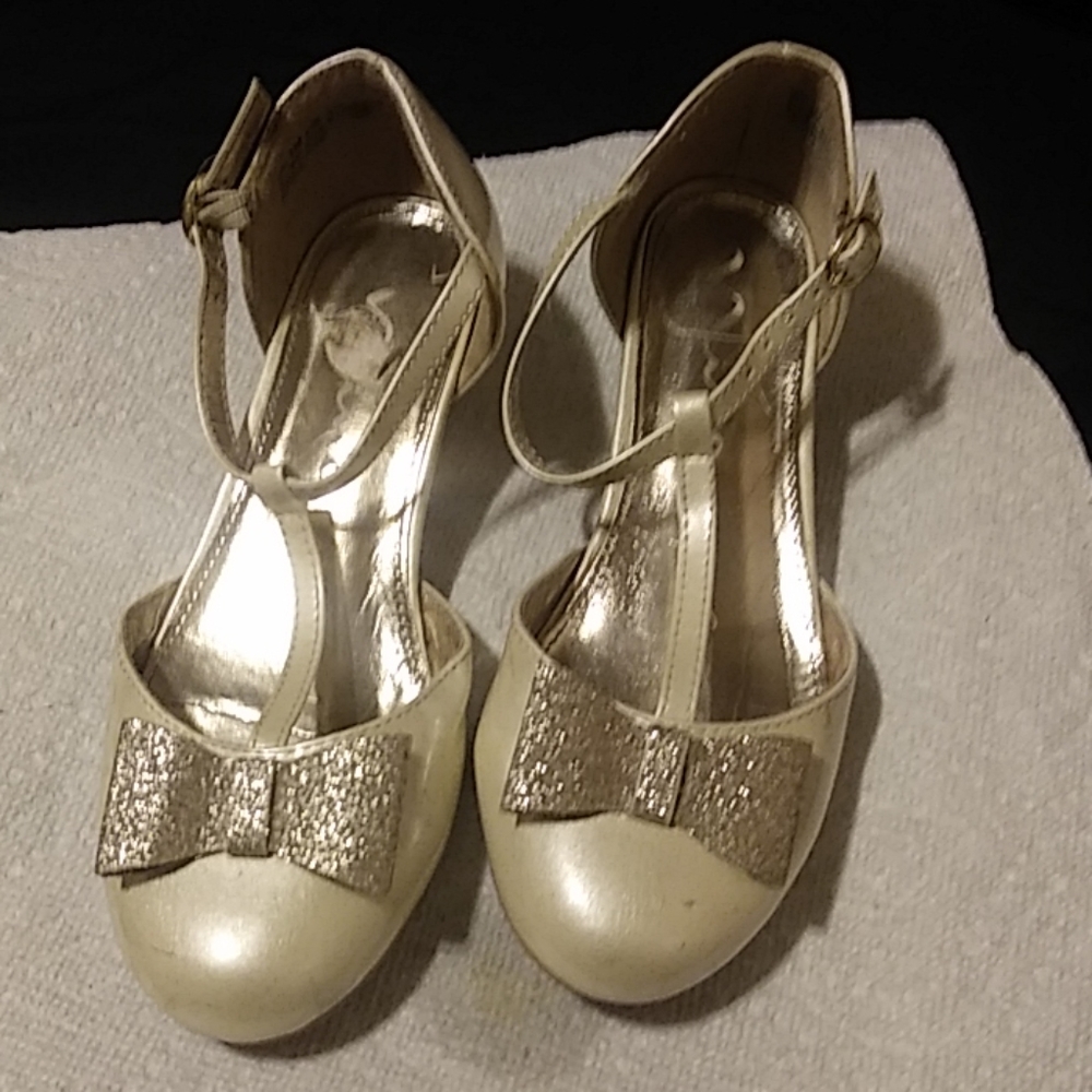 Little girl dress shoes
